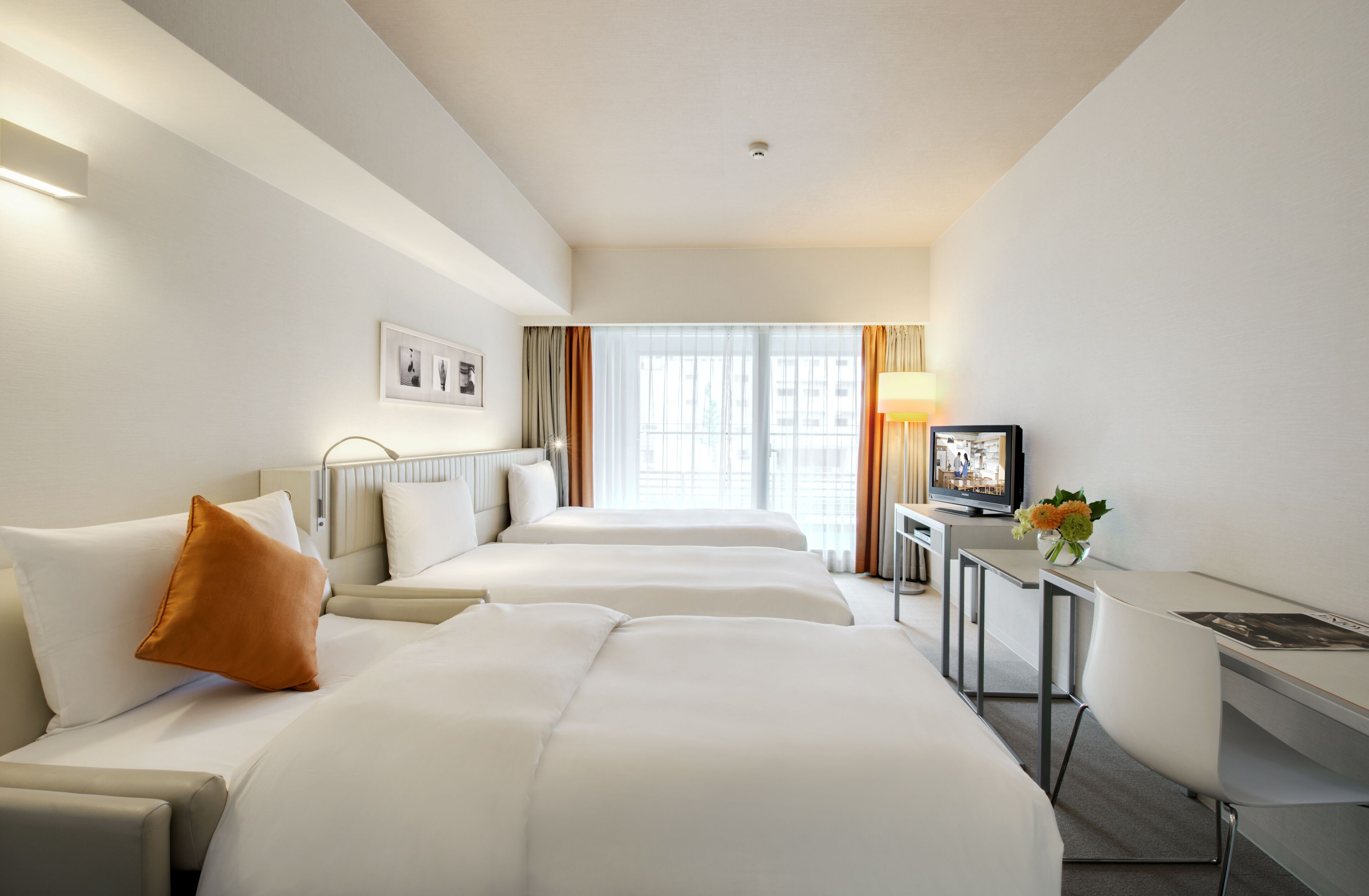 premier studio, 2 single beds | down duvets, in-room safe, desk, blackout curtains