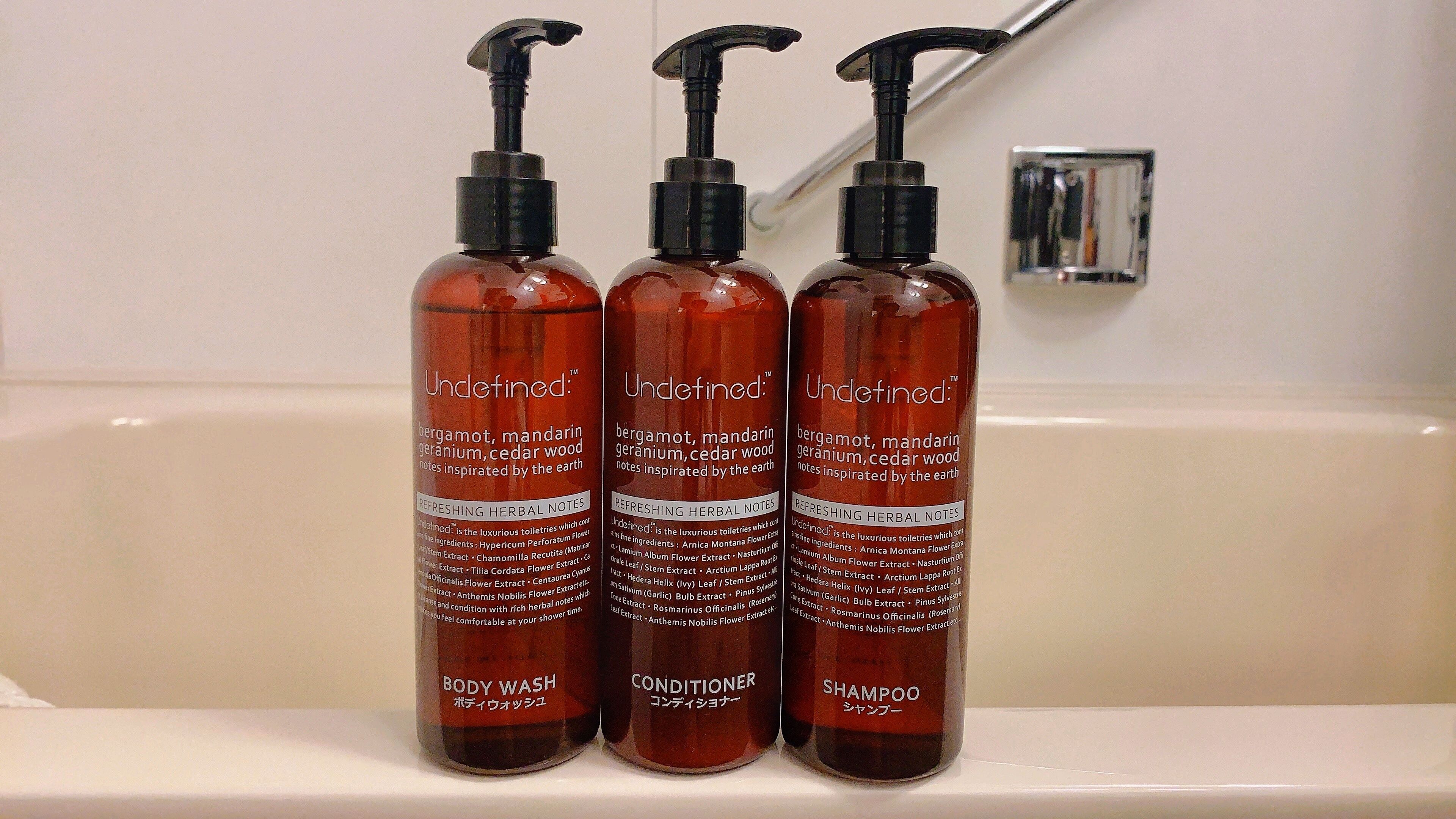 combined shower/bathtub, deep-soaking bathtub, eco-friendly toiletries