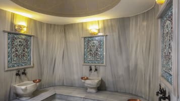 Sauna, Turkish bath/hammam, body treatments, aromatherapy