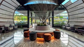 Lobby - Hilton Queretaro (Querétaro)