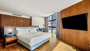 Junior Suite, 1 King Bed