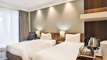 Coffres-forts dans les chambres, bureau, rideaux occultants