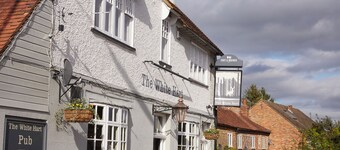 เดอะ ไวท์ ฮาร์ท บาย เชฟ แอนด์ บรูเวอร์ คอลเลกชัน  