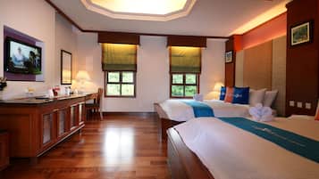 1 bedroom, premium bedding, minibar, in-room safe