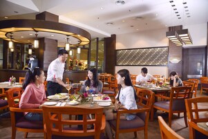 Daily buffet breakfast for a fee