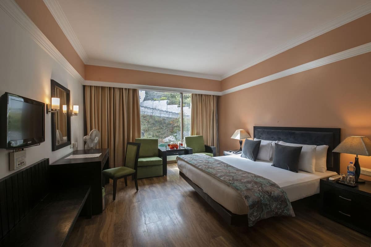 Premium bedding, Select Comfort beds, in-room safe, desk