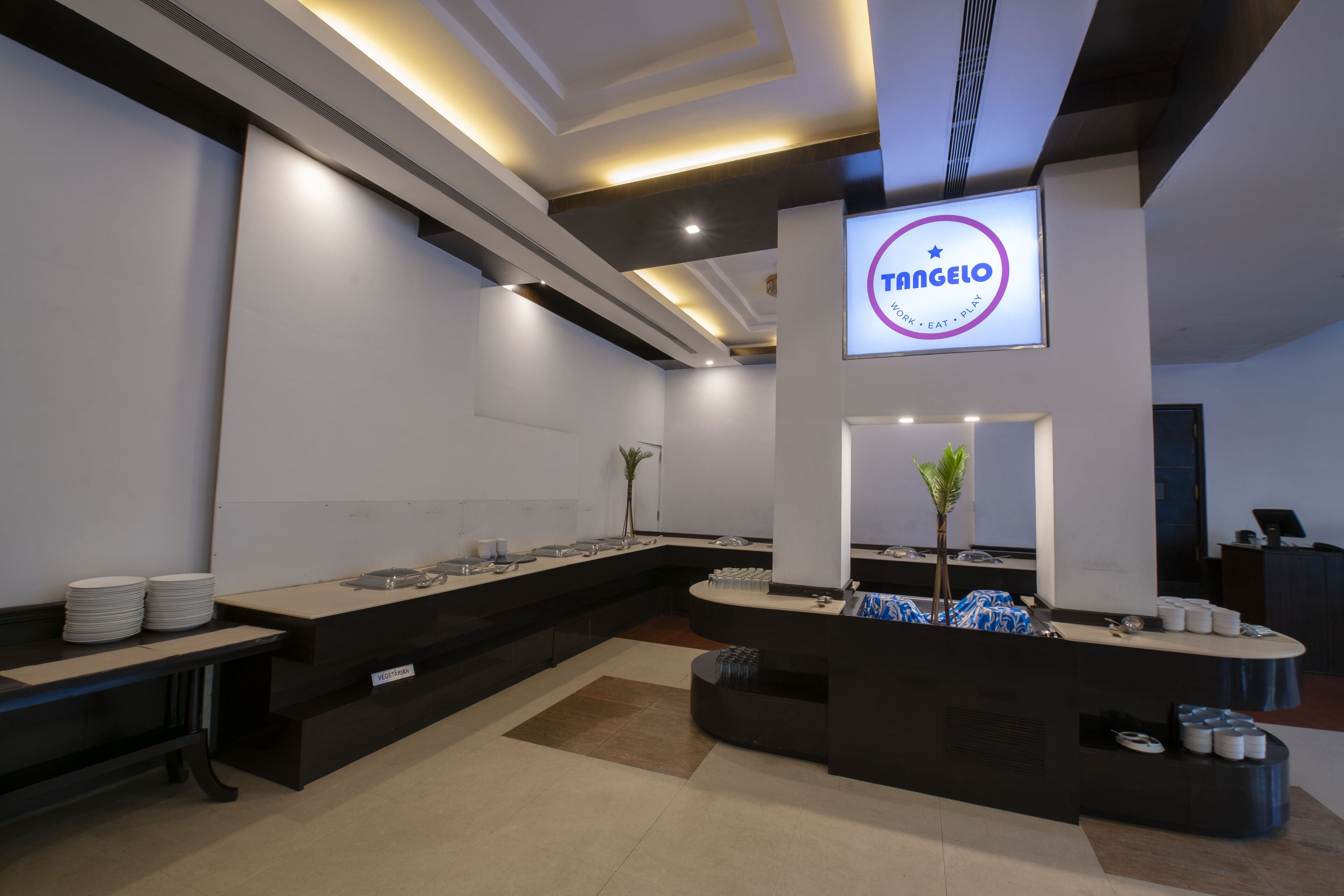 2 间餐厅，供应早餐