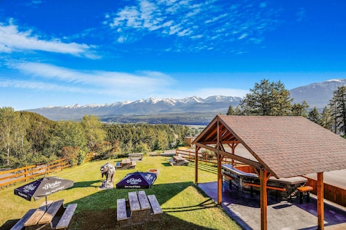 Days Inn by Wyndham Golden