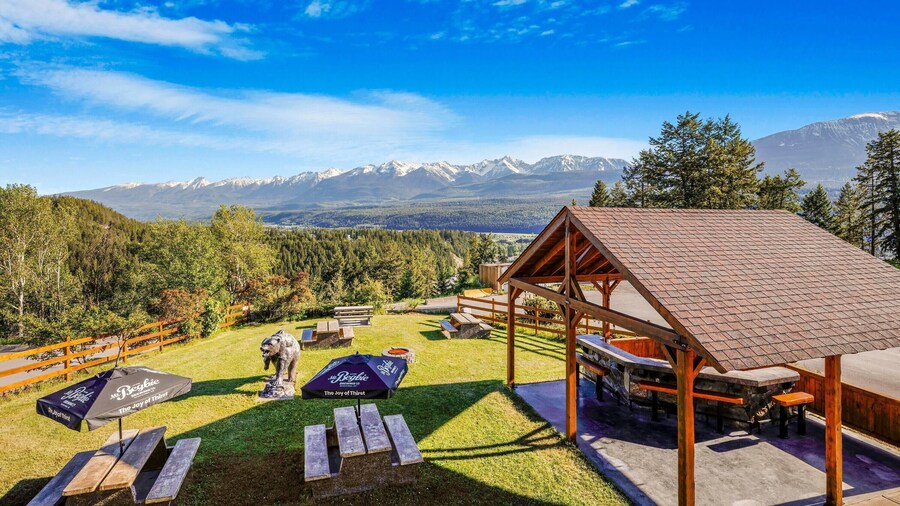 Days Inn by Wyndham Golden