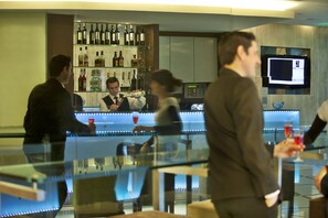 Bar (on property) - Luxe Hotel by turim hotéis (Lisbon)