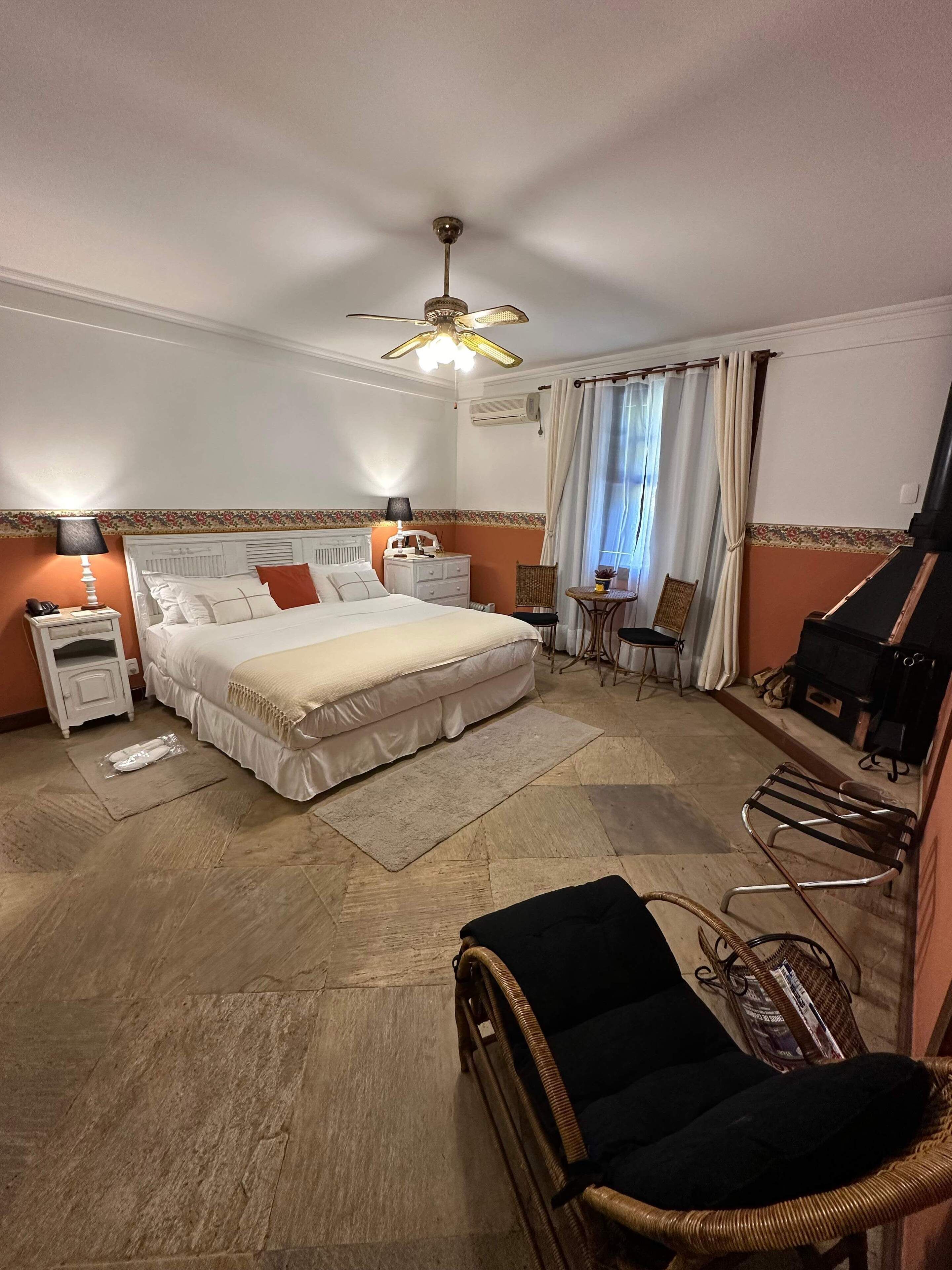 Habitación superior | Sábanas de algodón egipcio, minibar, caja fuerte y decoración individual