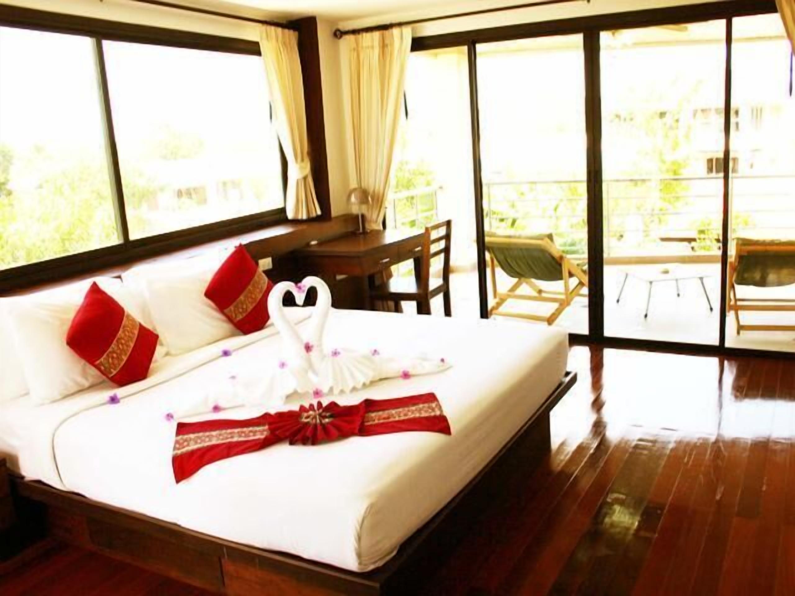 Studio Suite | Down duvets, Tempur-Pedic beds, in-room safe, individually decorated