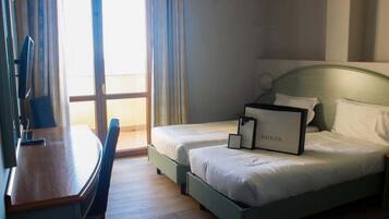 Suite | Minibar, in-room safe, desk, blackout curtains