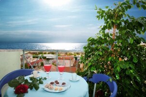 Vista spiaggia/mare