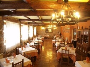 Café da manhã, almoço e jantar