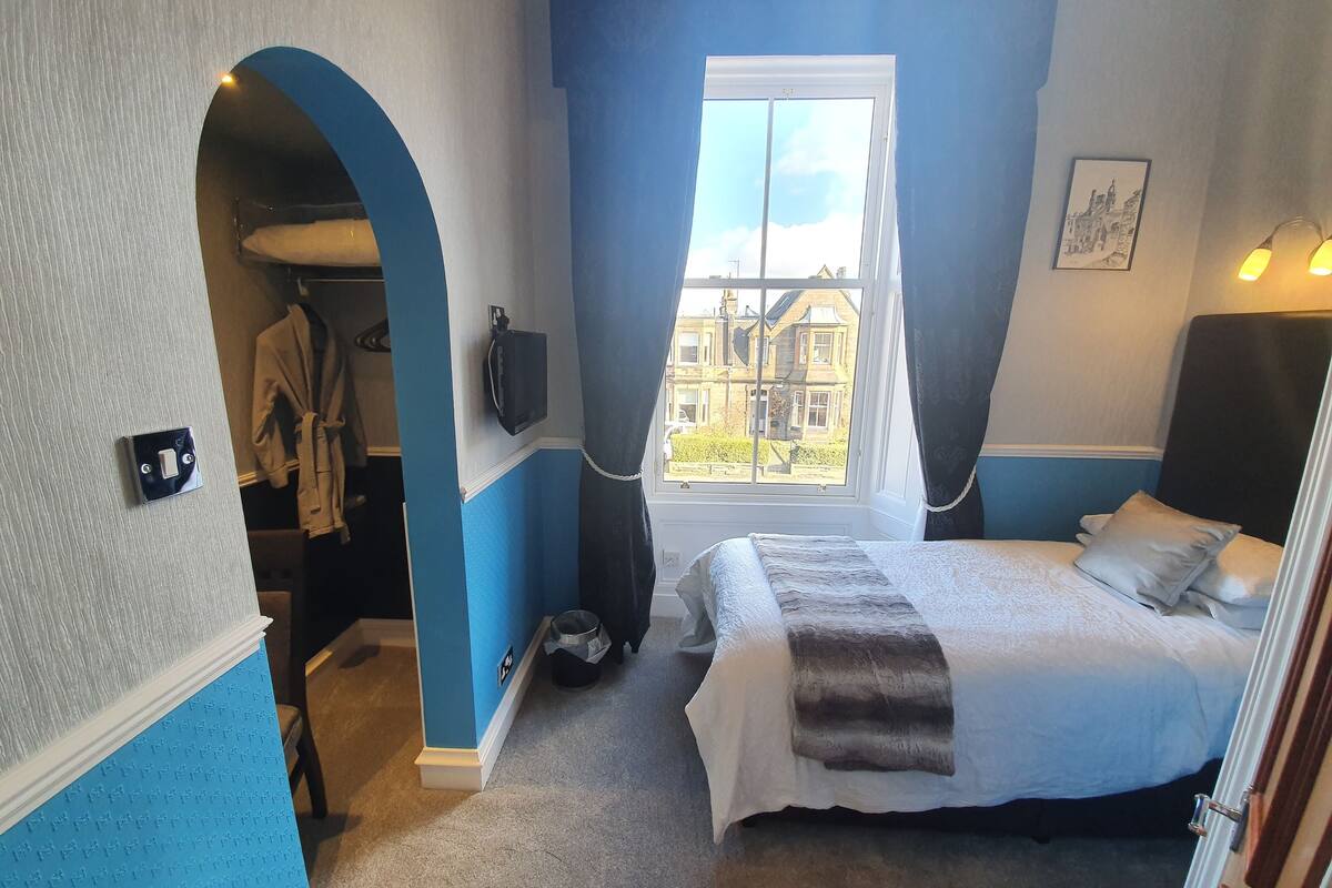 Single Room | 10 bilik tidur, cadar kapas Mesir, peralatan tempat tidur premium 