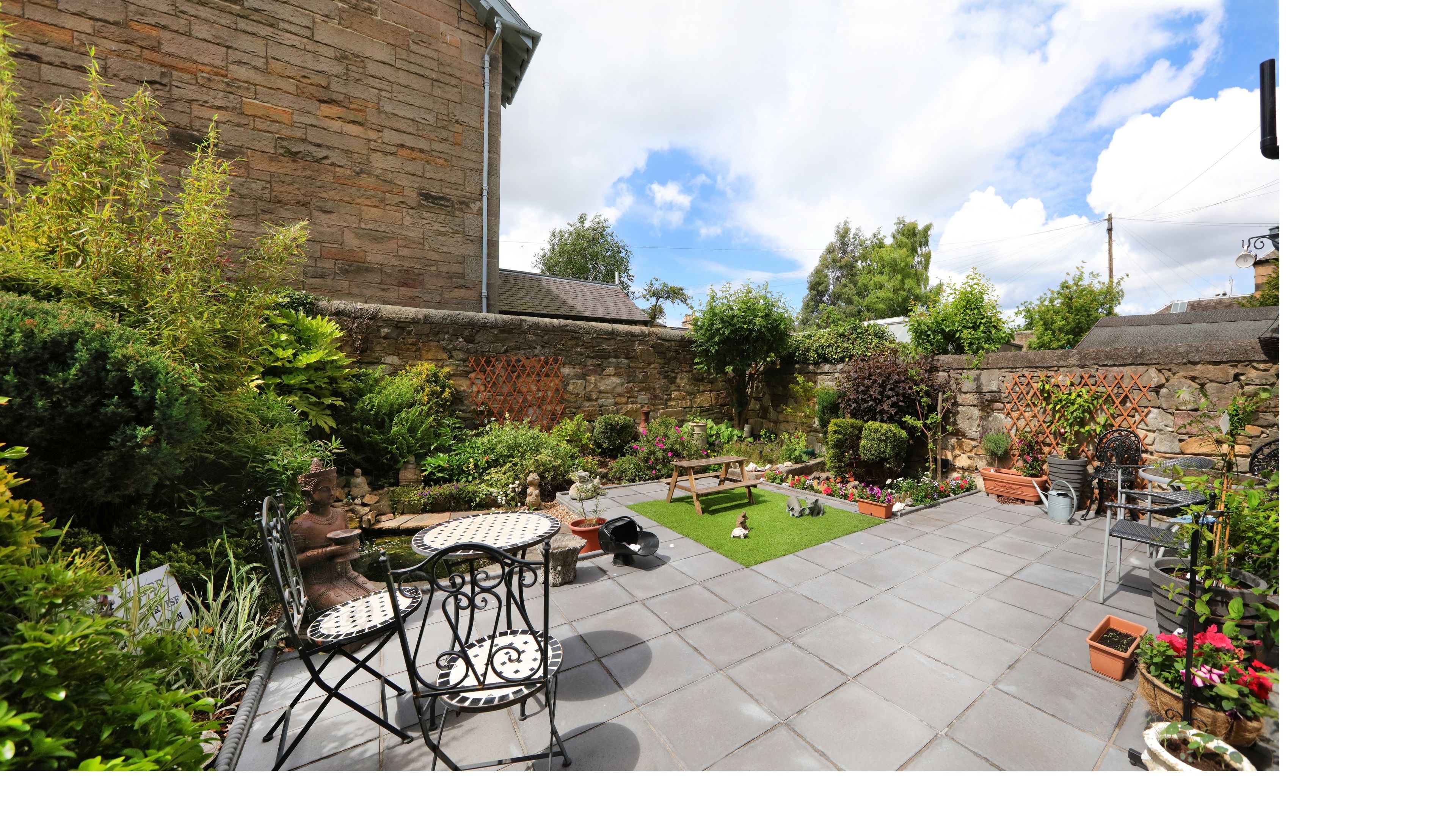 Photo - Lauderville guest house