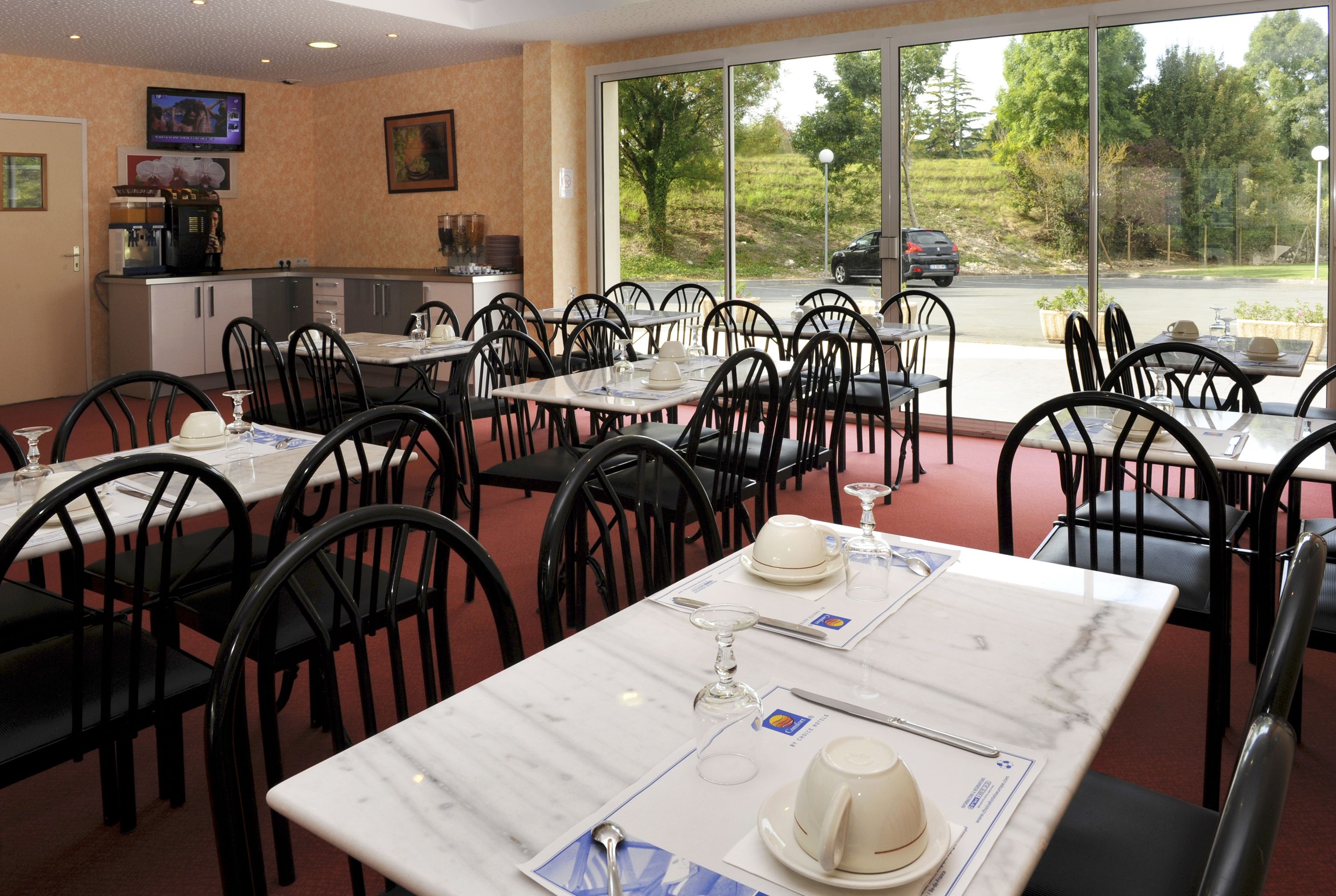 daily buffet breakfast (eur 11.90 per person)