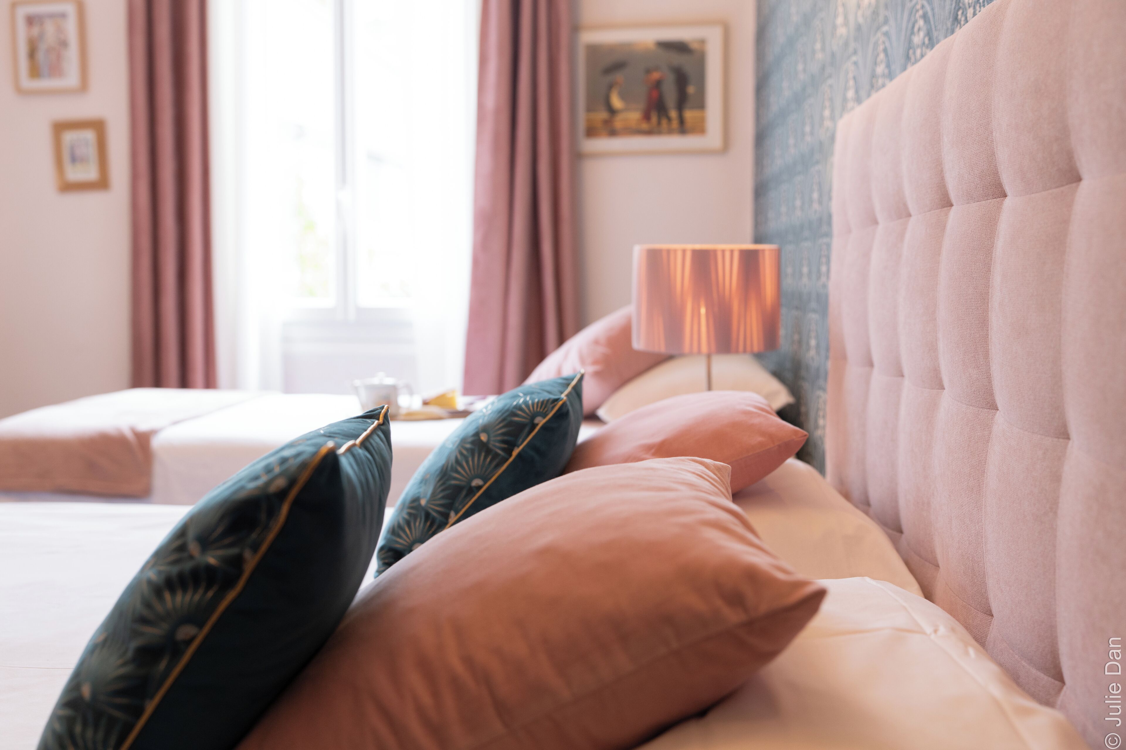 chambre triple confort | individually decorated, individually furnished, desk, blackout curtains