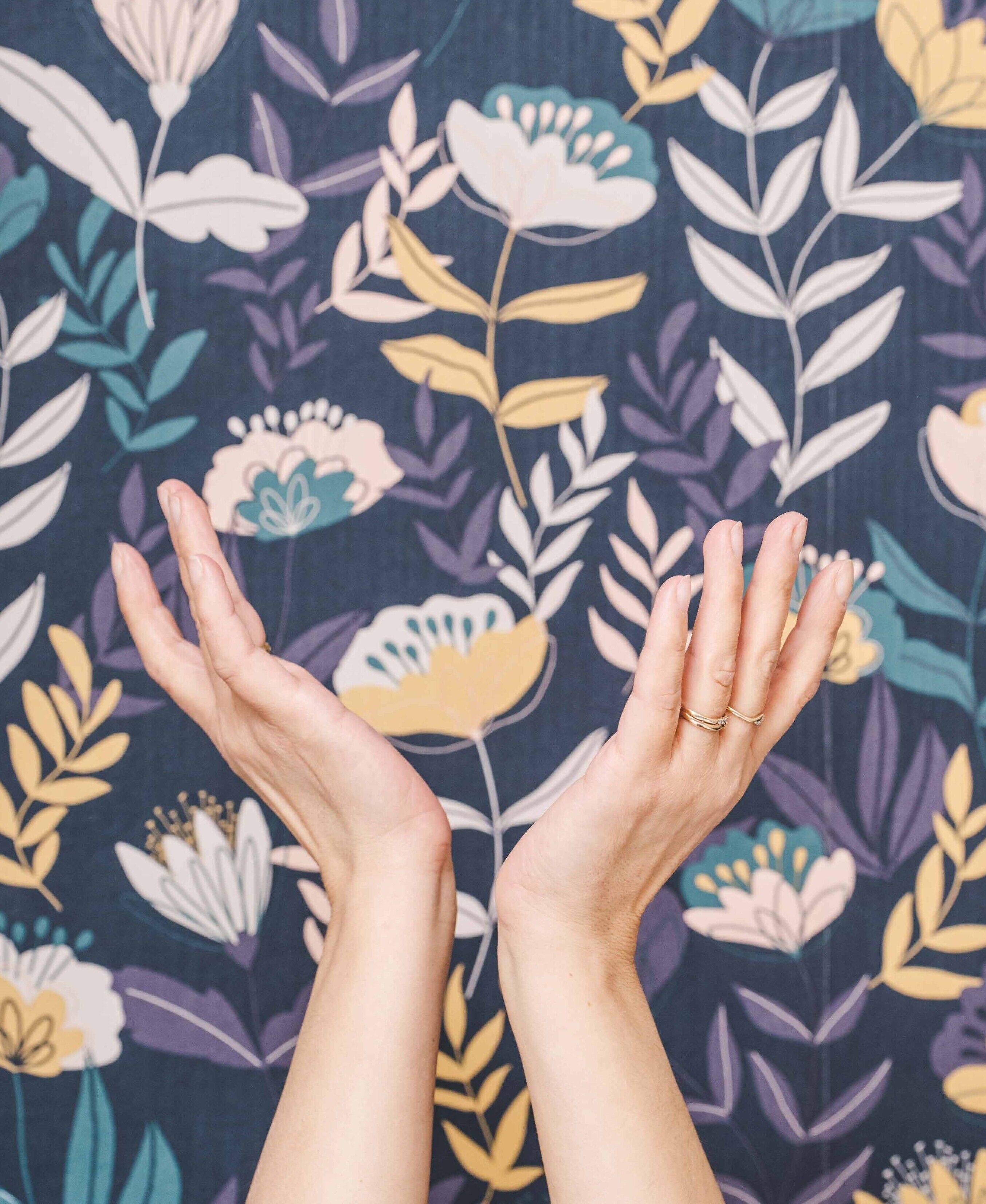 classic double room | individually decorated, individually furnished, desk, blackout curtains