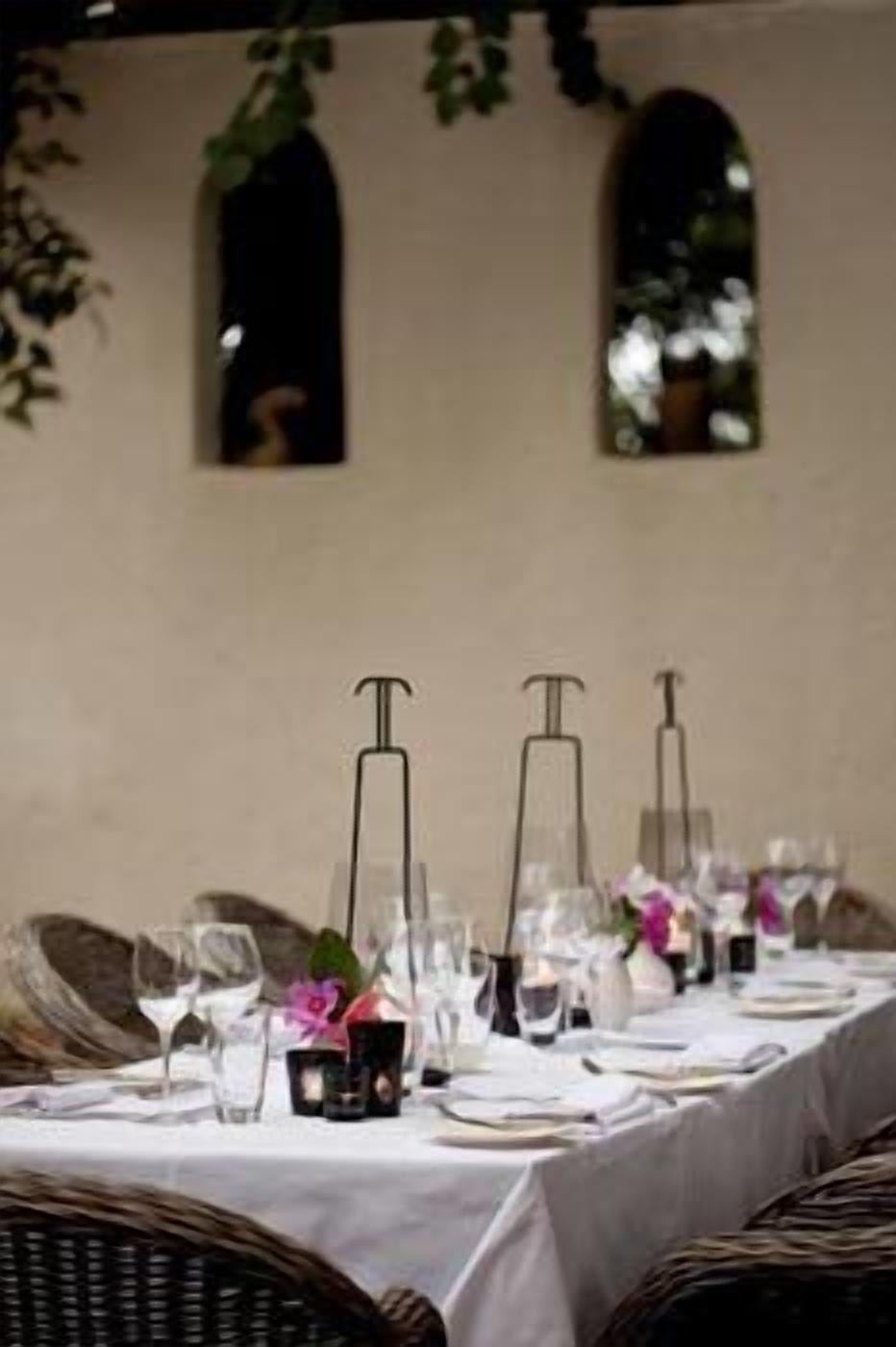 Breakfast, lunch, dinner served; international cuisine 