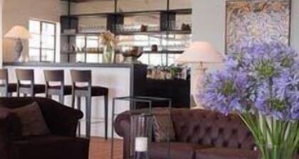 Kings Walden Garden Manor