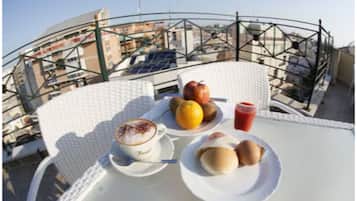 Café da manhã com buffet grátis
