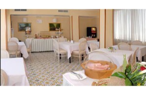 Restaurant - Hotel Colonna (Brindisi)