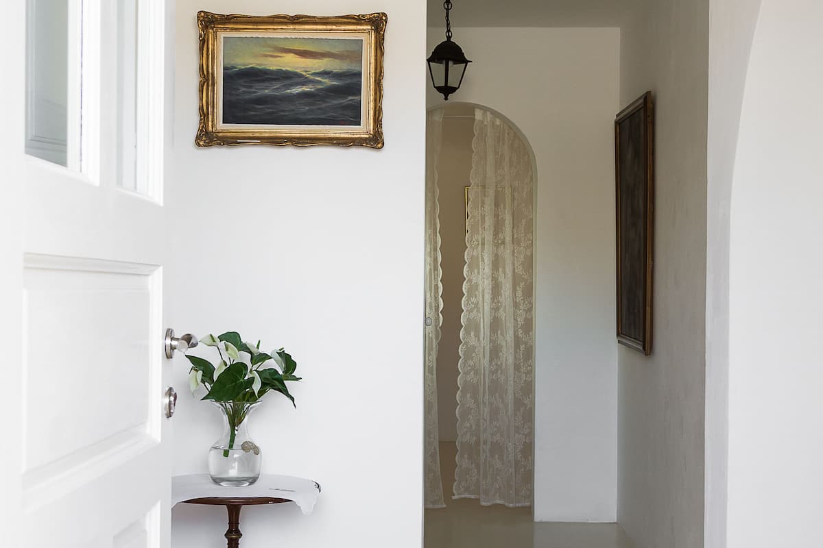 Caja de seguridad en la habitación, escritorio y insonorización