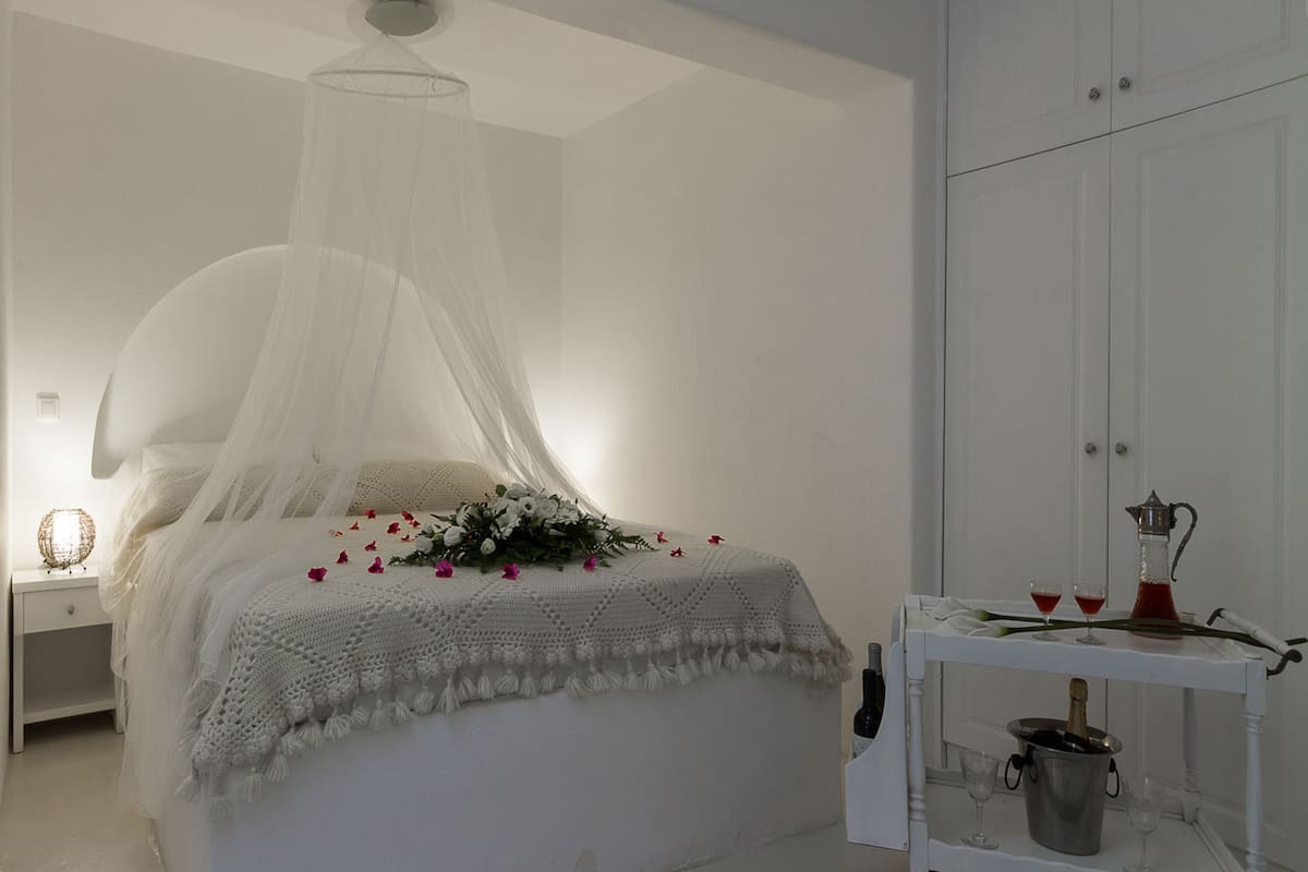 Caja de seguridad en la habitación, escritorio y insonorización