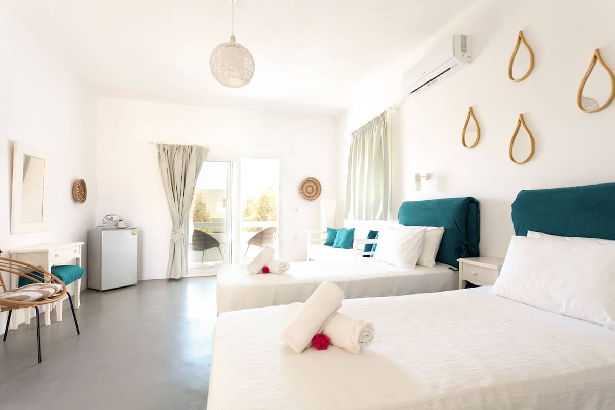 Caja de seguridad en la habitación, escritorio y insonorización