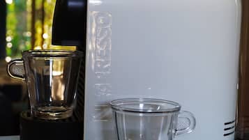 Kopi dan/atau pembancuh kopi