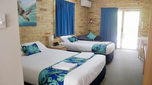 Studio Suite, Accessible | Desk, blackout curtains, soundproofing, iron/ironing board