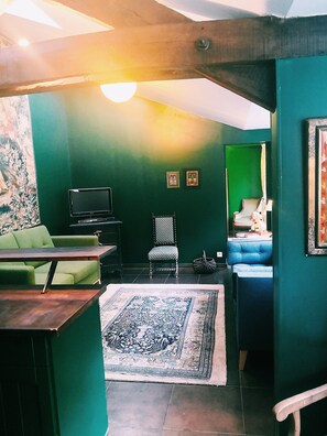 Estúdio, 1 quarto, vista para o jardim | 1 quarto, roupas de cama premium, cofres nos quartos, Wi-Fi de cortesia
