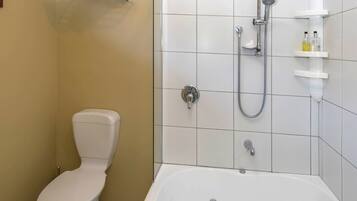 Kostenlose Toilettenartikel, Haartrockner, HandtĂŒcher