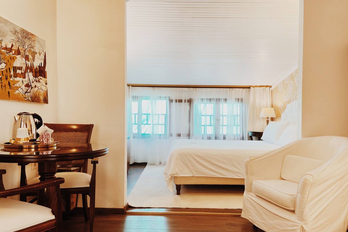 Triple Room | Egyptian cotton sheets, pillowtop beds, WiFi (free)