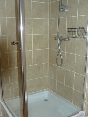 Bathroom shower - Alba Hostel Glasgow (Glasgow)