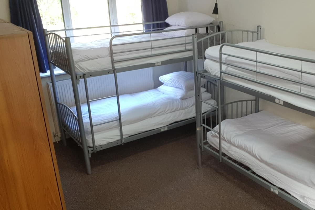 Pillowtop beds, in-room safe, WiFi (free)