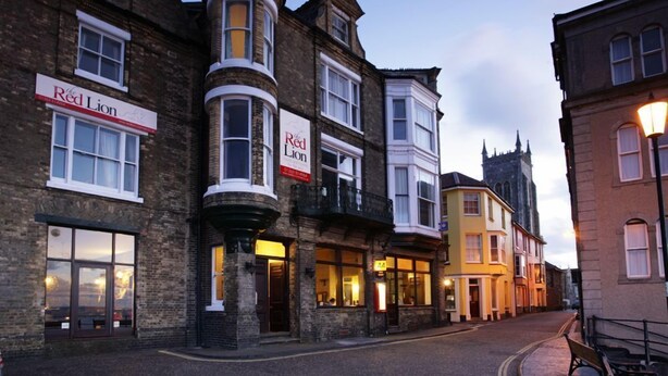 Exterior - The Red Lion (Cromer)