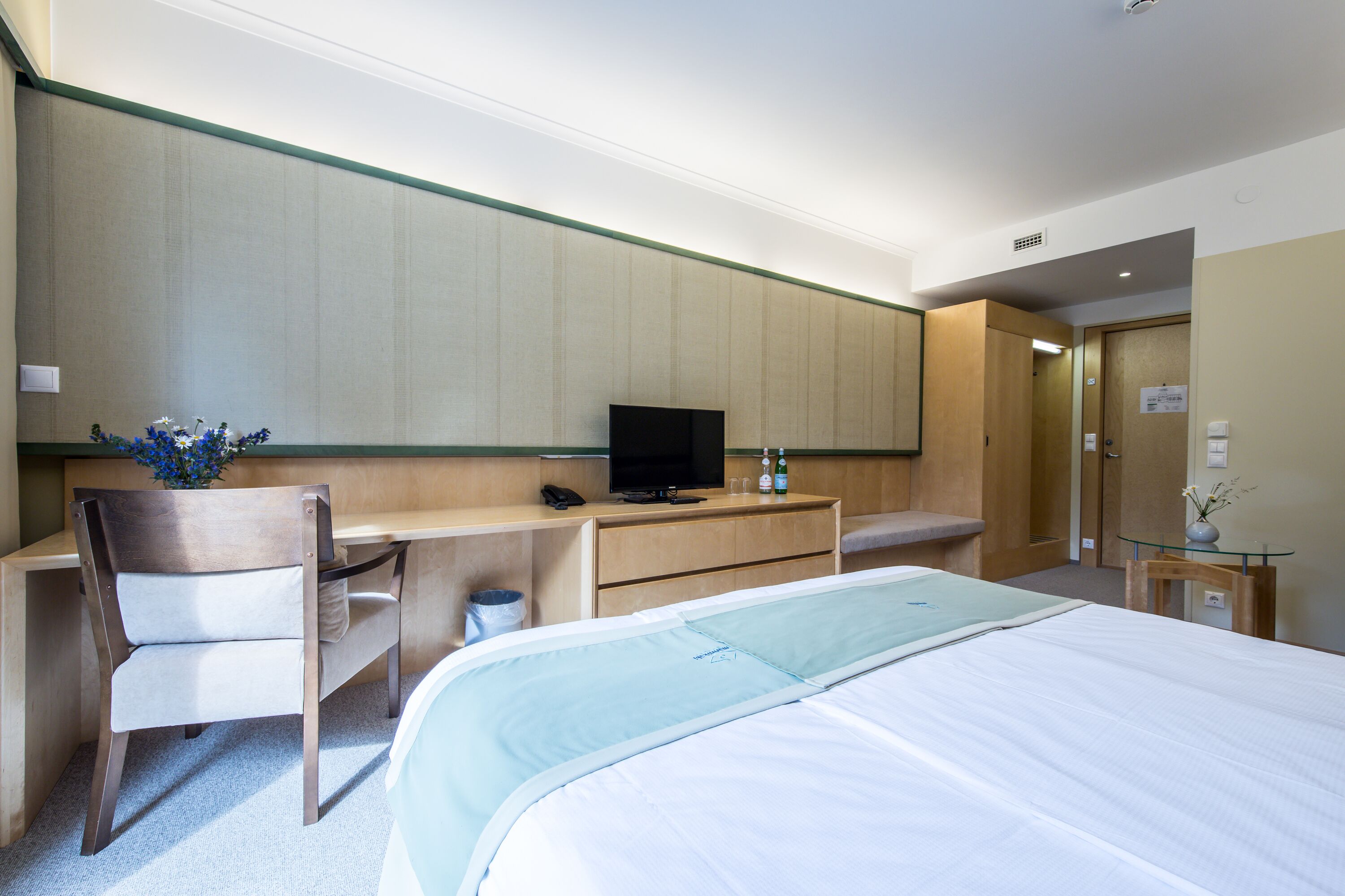 Superior Double Room | In-room safe, desk, iron/ironing board, free WiFi