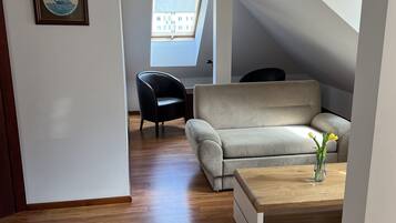 Comfort Studio | Down duvets, Select Comfort beds, in-room safe, desk