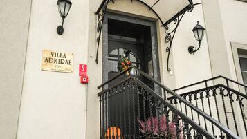 Façade de lâhĂ©bergement