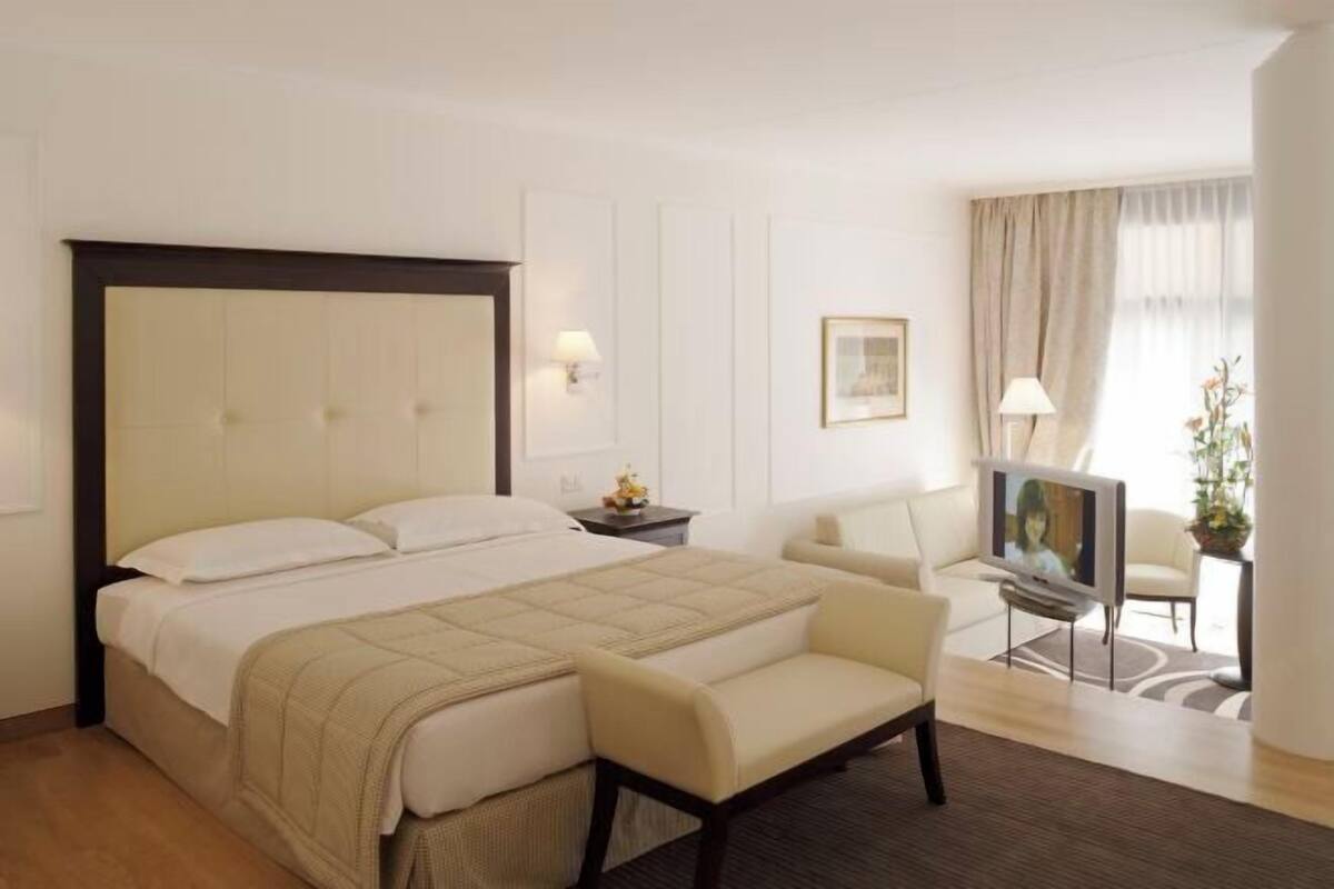 Hypo-allergenic bedding available, minibar, in-room safe, desk