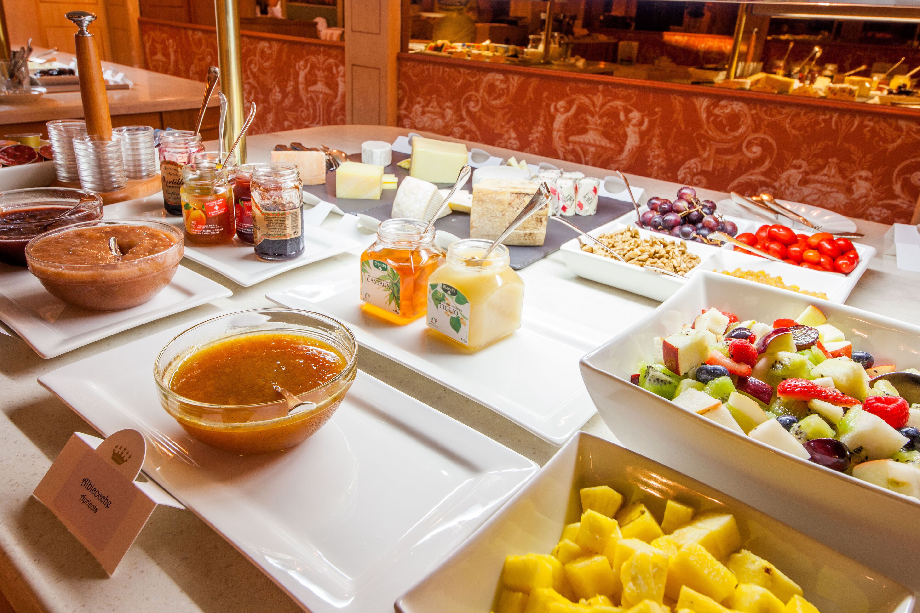 Morgenmadsbuffet hver dag (35 CHF pr. person)