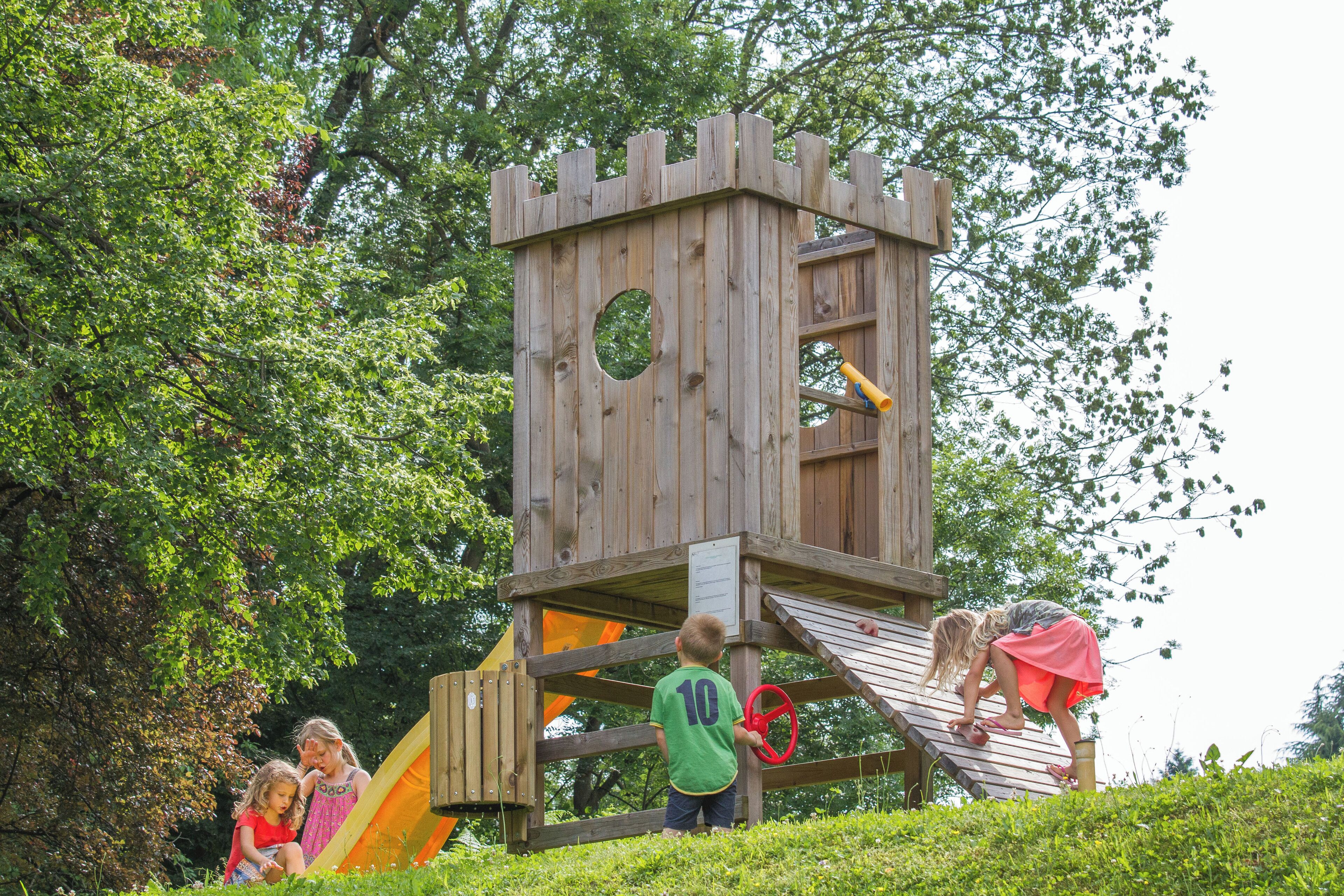 children’s play area – outdoor