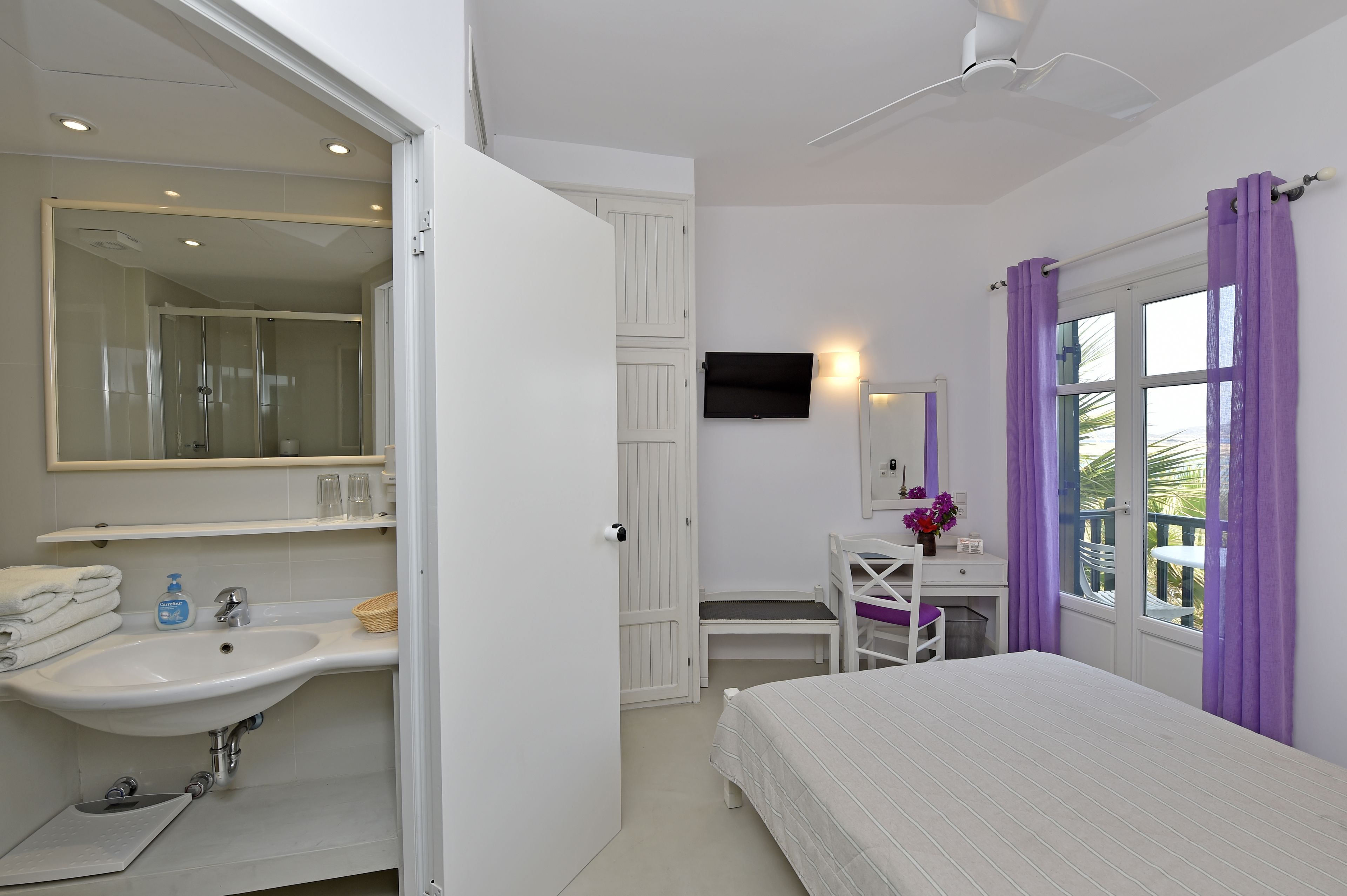 Photo - Kalypso Hotel