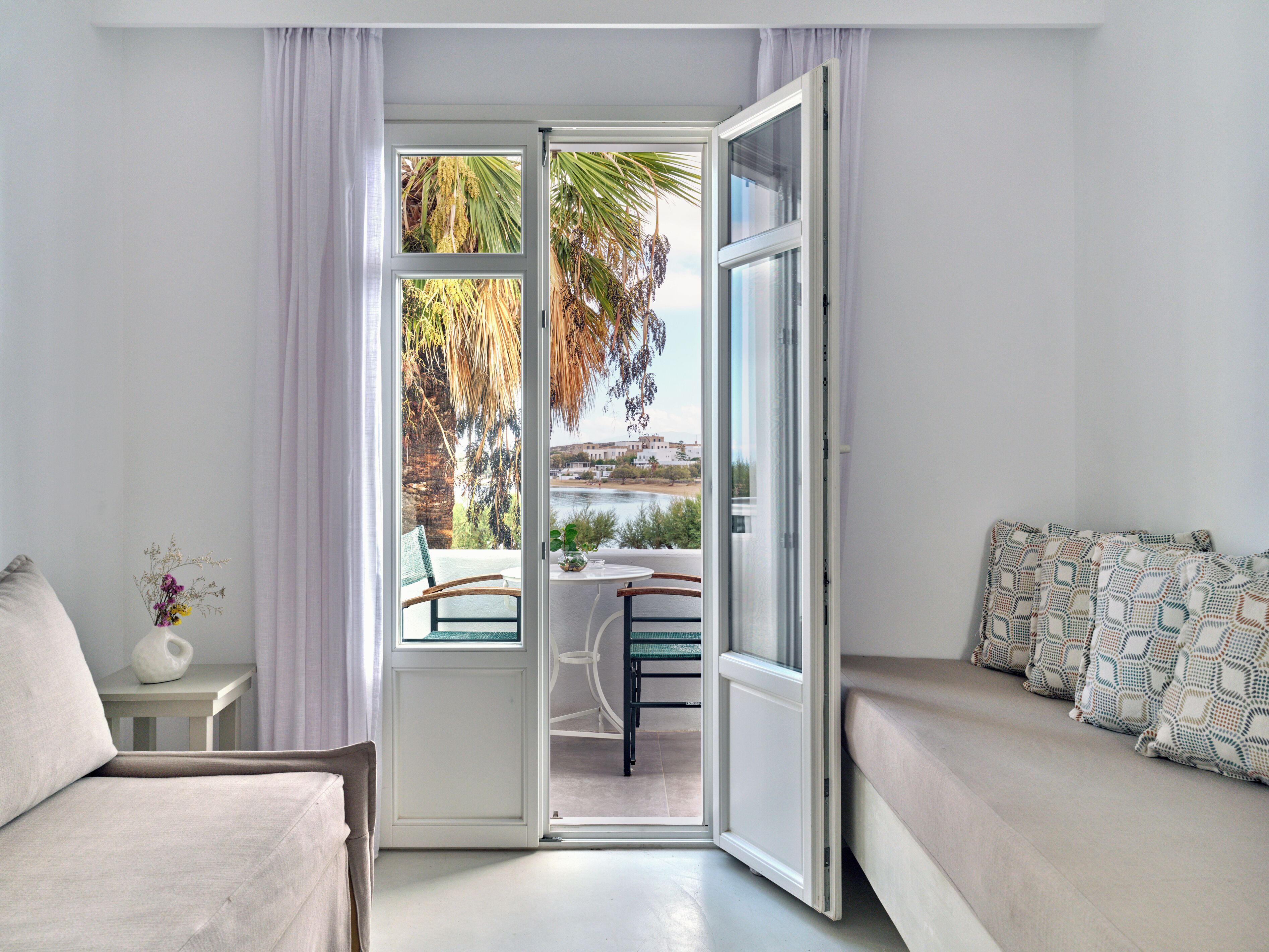 Suite, 2 Bedrooms | Living area | 28-inch TV with satellite channels