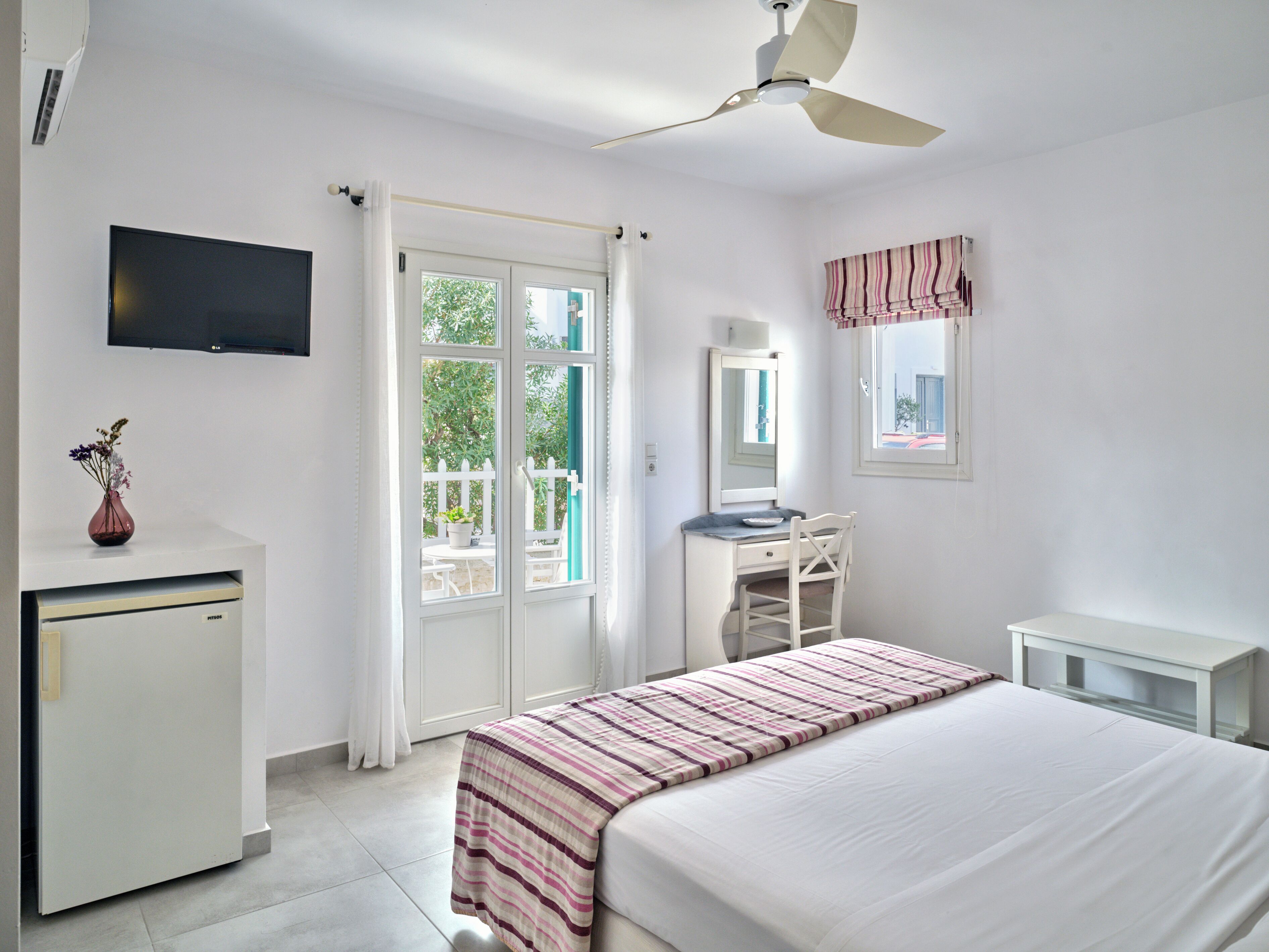 Standardværelse | Egyptiske bomuldslagner, premium-sengetøj, pengeskab på værelset