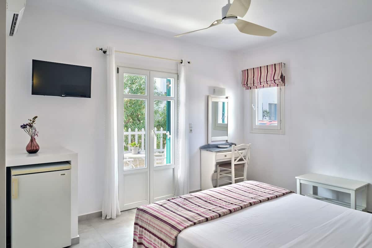 Standardværelse | Egyptiske bomuldslagner, premium-sengetøj, pengeskab på værelset