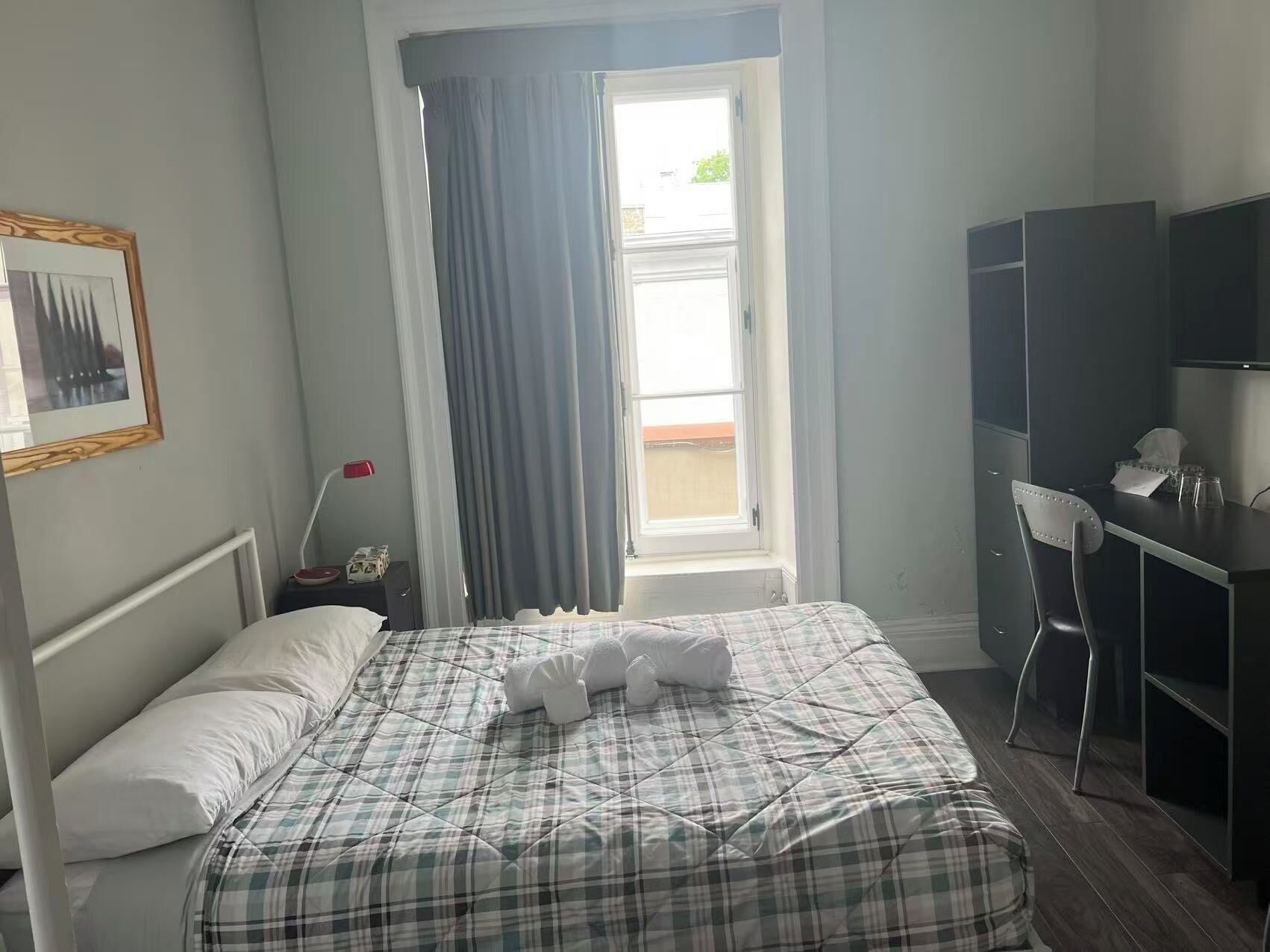 Double Room, Shared Bathroom (Shower in Room) | Bathroom amenities | Free toiletries, towels